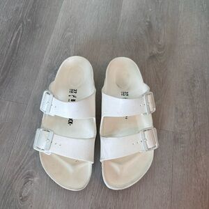 Birkenstock - white sandal size 6.5/7